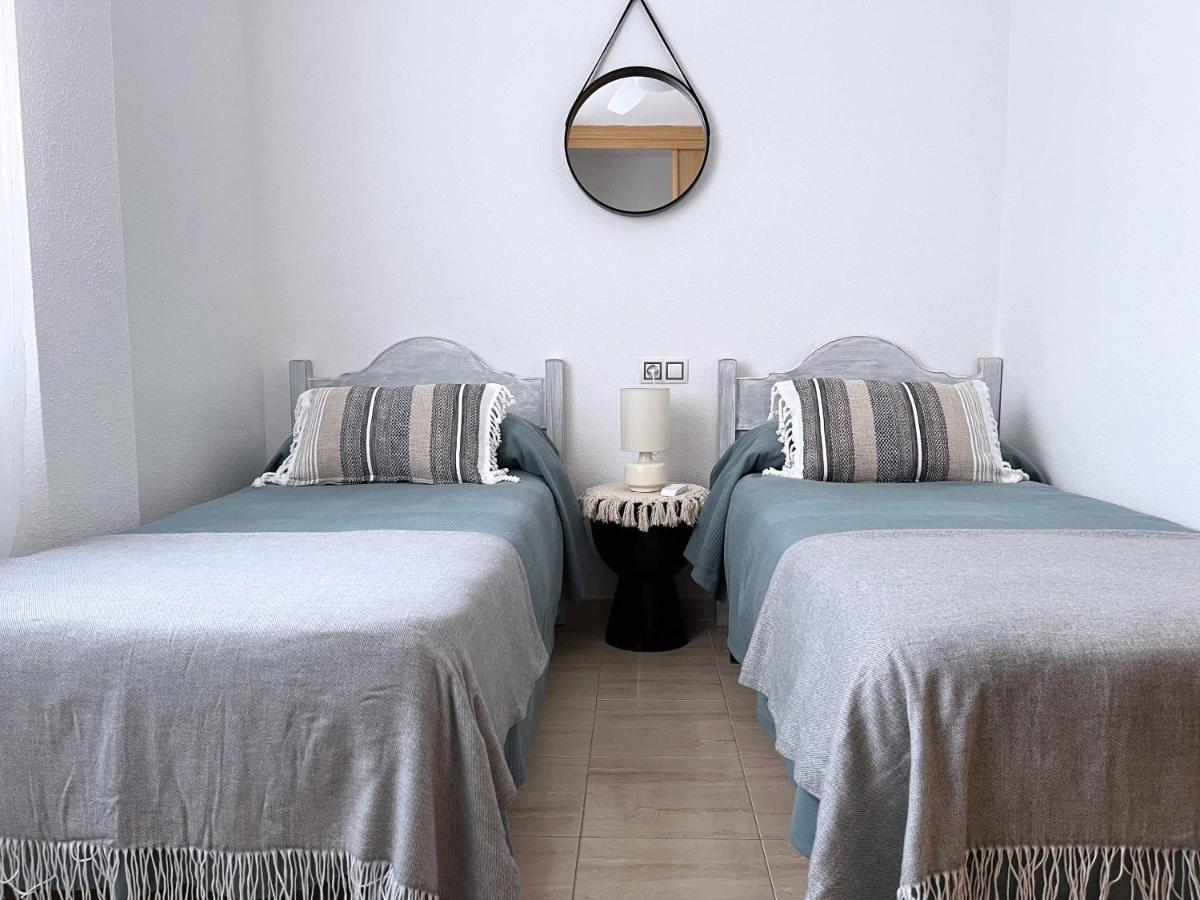 Апартаменты La Pereta Immaculate Quiet House Free Parking Малага Экстерьер фото