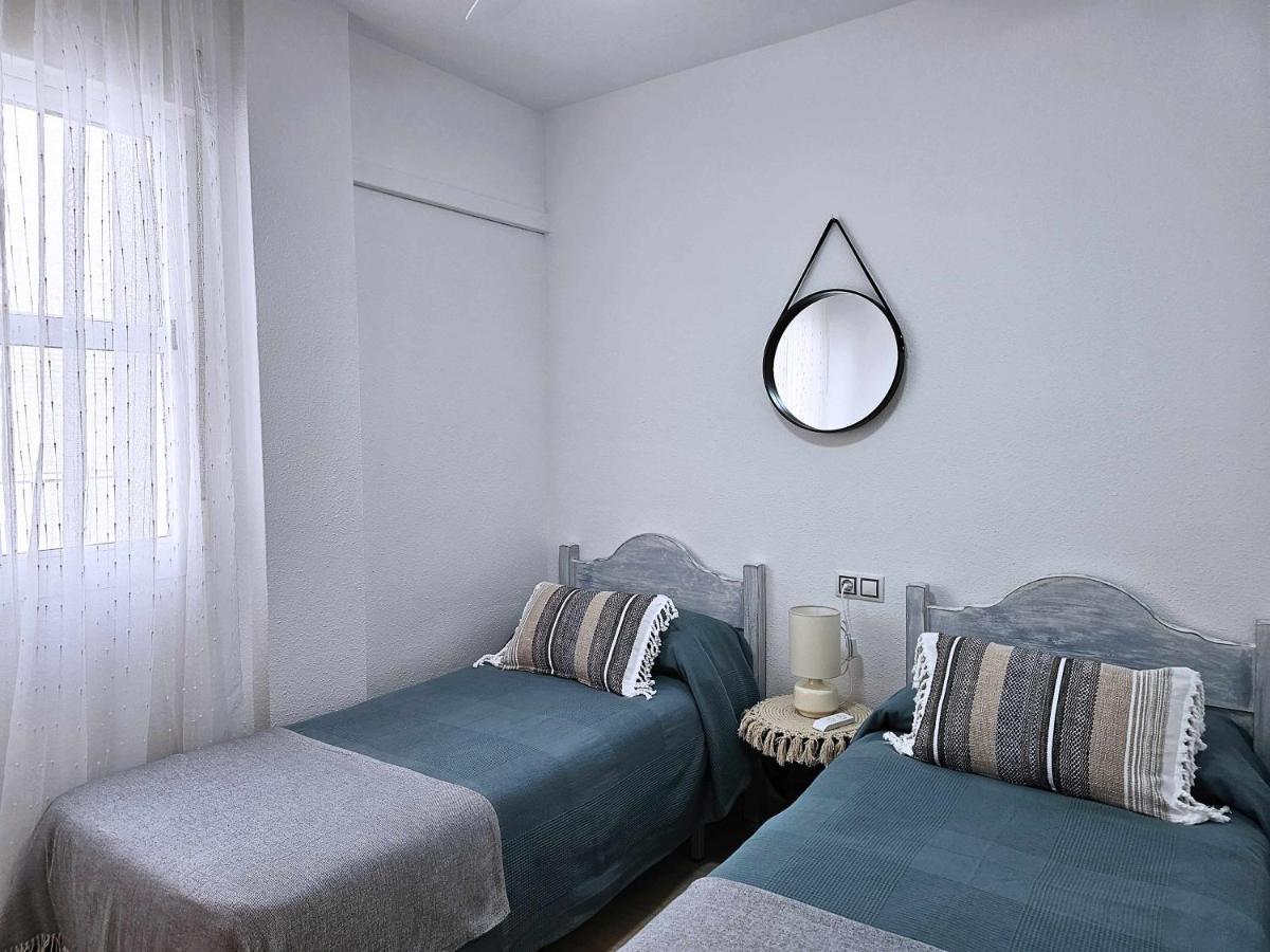 Апартаменты La Pereta Immaculate Quiet House Free Parking Малага Экстерьер фото