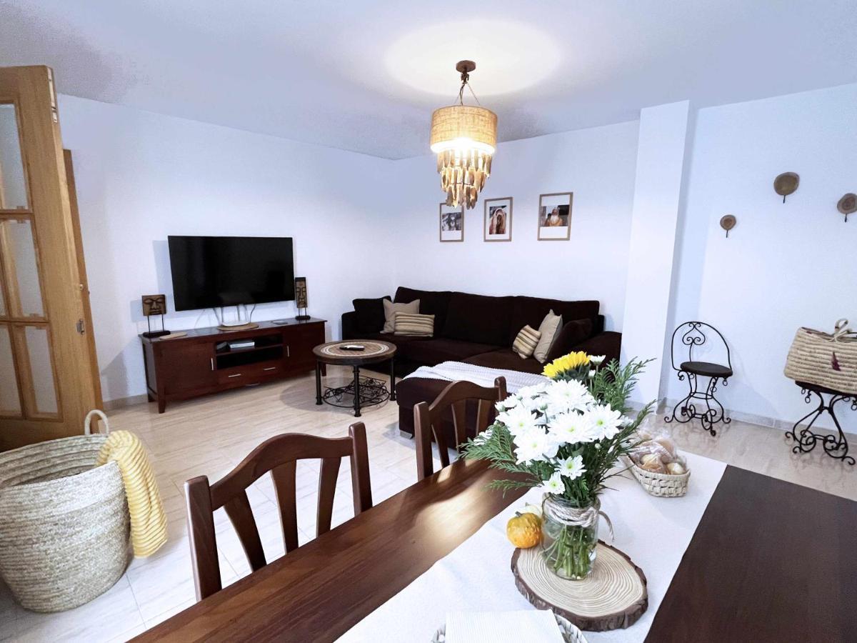 Апартаменты La Pereta Immaculate Quiet House Free Parking Малага Экстерьер фото