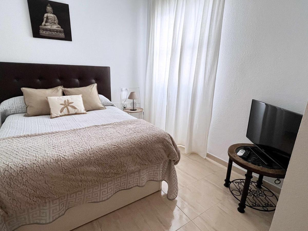 Апартаменты La Pereta Immaculate Quiet House Free Parking Малага Экстерьер фото