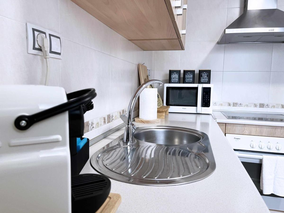 Апартаменты La Pereta Immaculate Quiet House Free Parking Малага Экстерьер фото